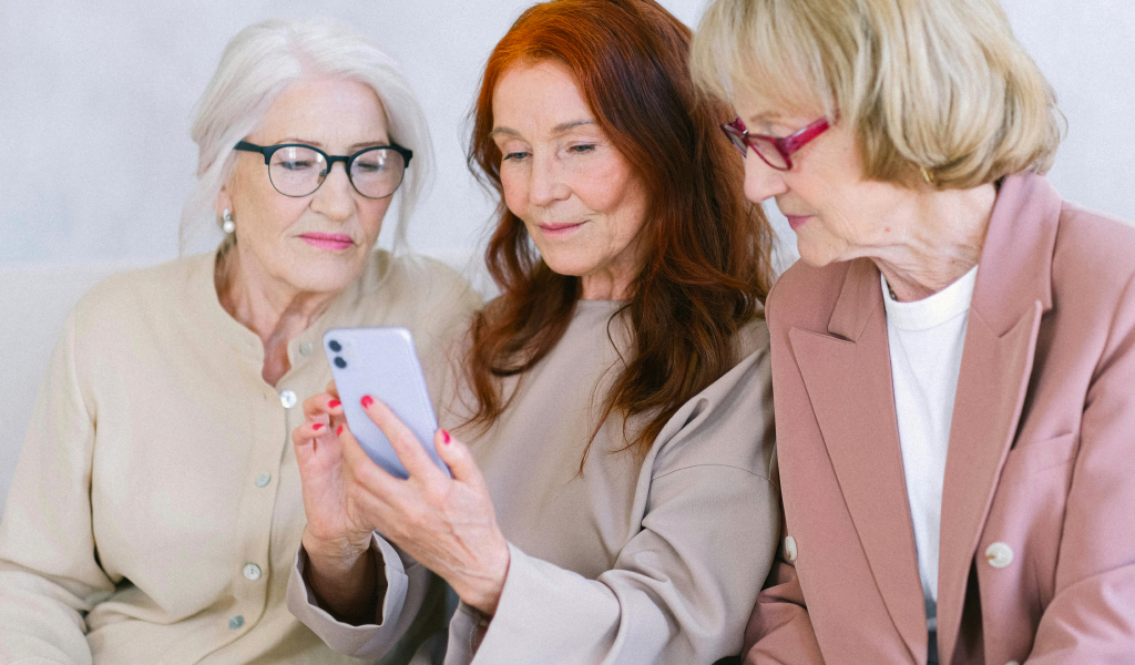 Äldre generation använder sociala medier